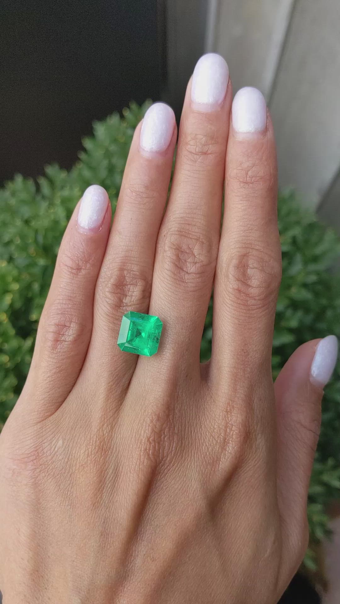 4.97 Ct. Emerald from Colombia Size Video