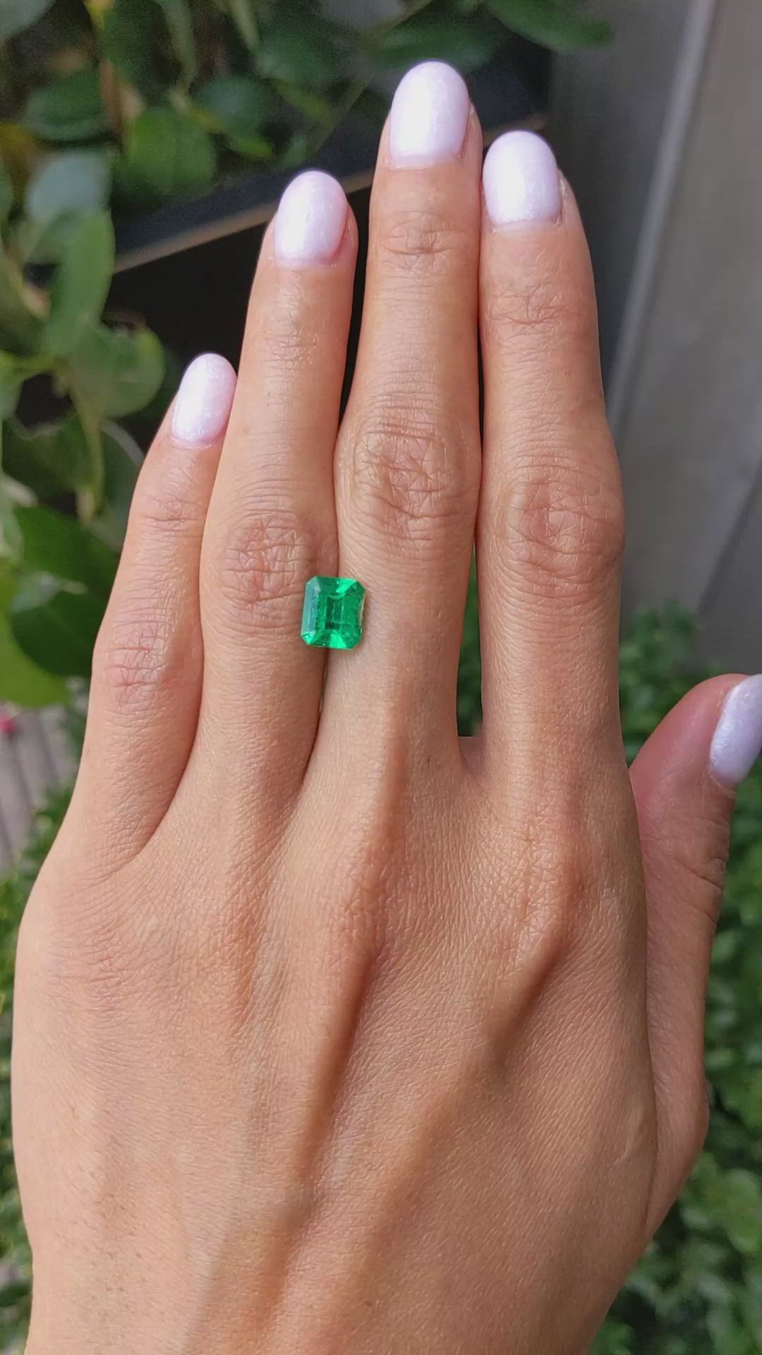 1.70 Ct. Emerald from Colombia Size Video