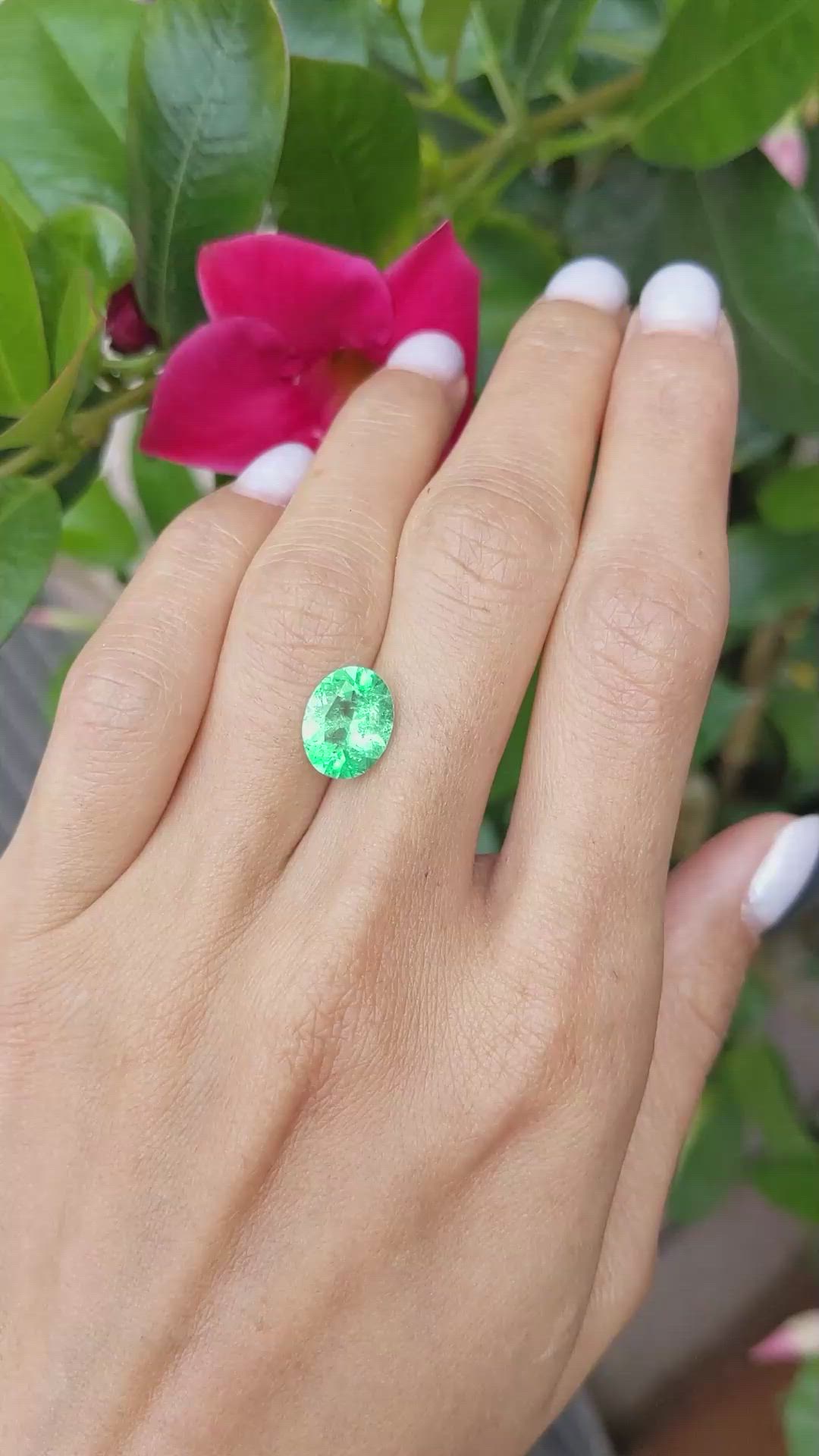 2.78 Ct. Emerald from Colombia Size Video