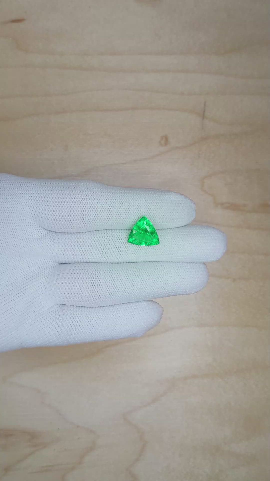 4.21 Ct. Emerald from Colombia Size Video
