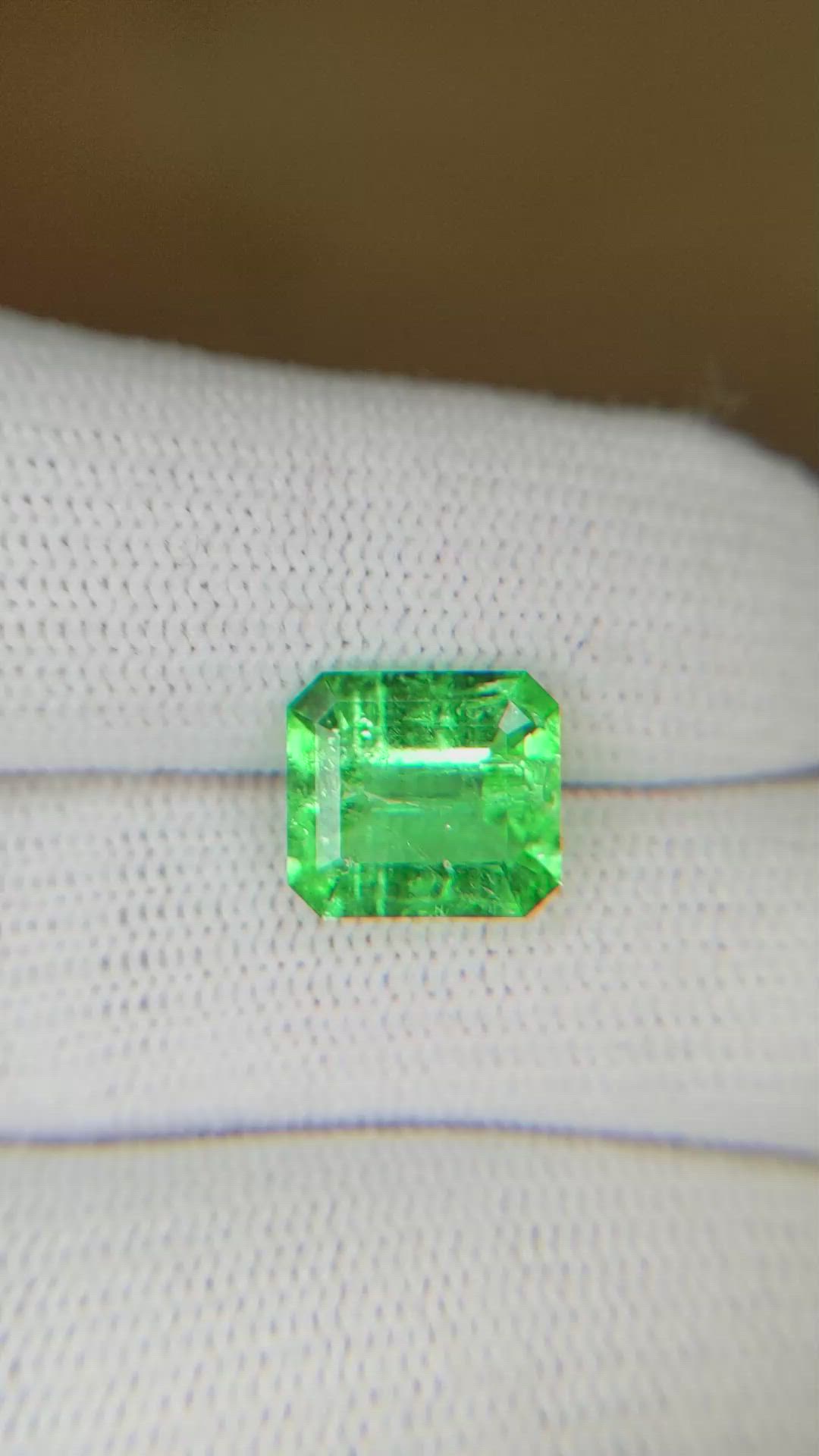 2.70 Ct. Emerald from Colombia Size Video