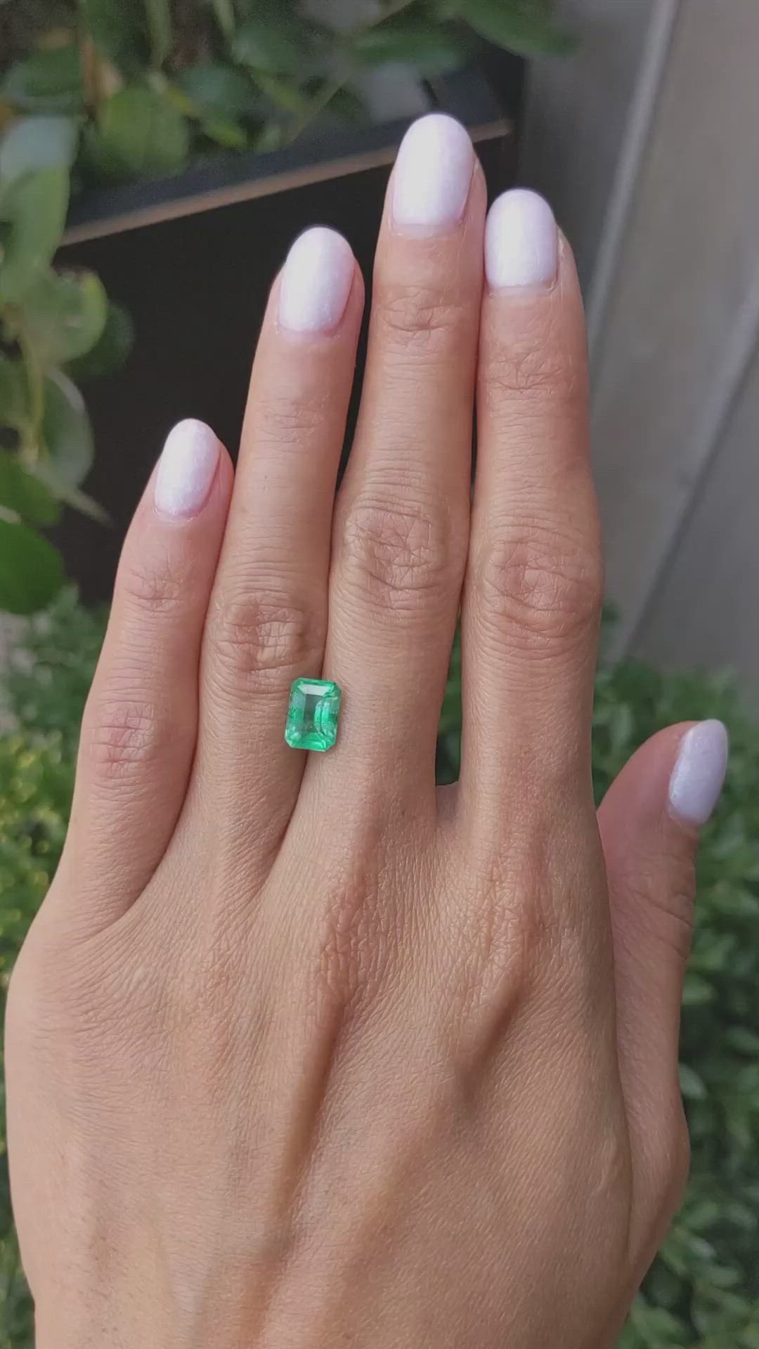 1.64 Ct. Emerald from Brazil Size Video