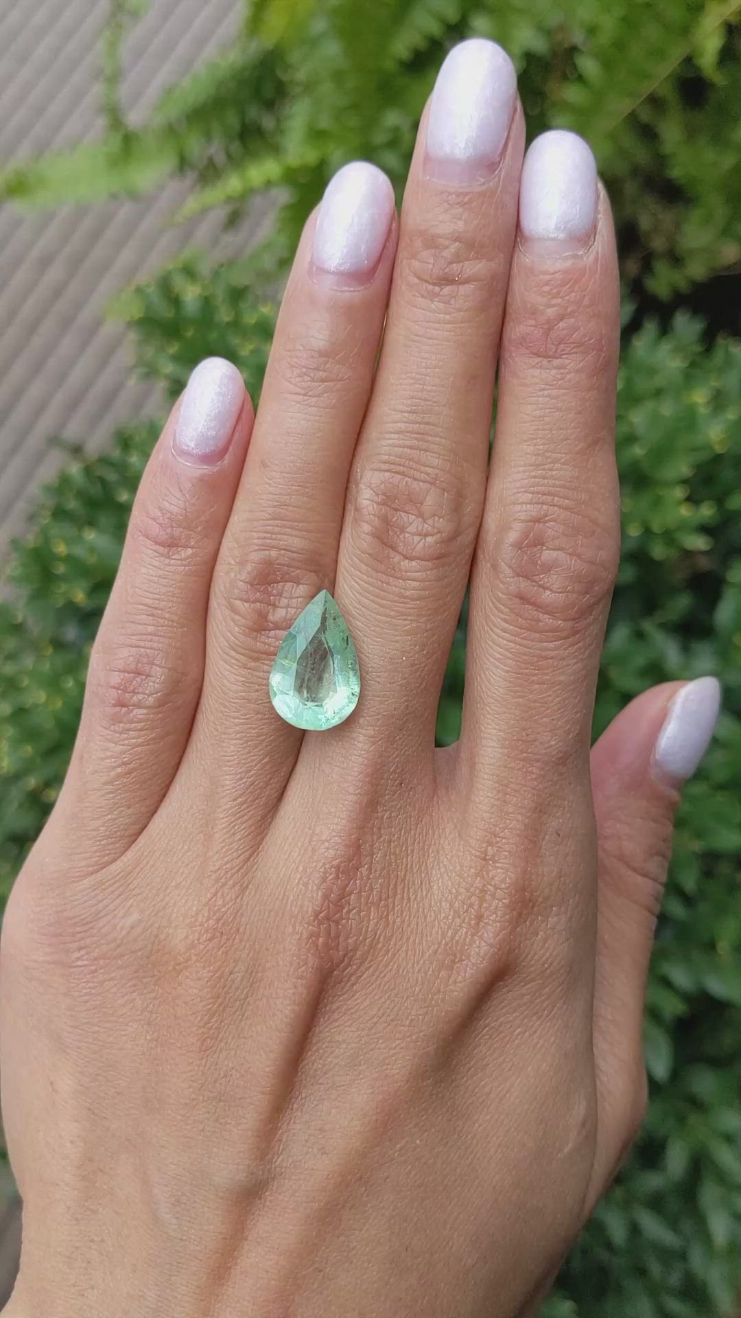 5.57 Ct. Emerald from Zambia Size Video