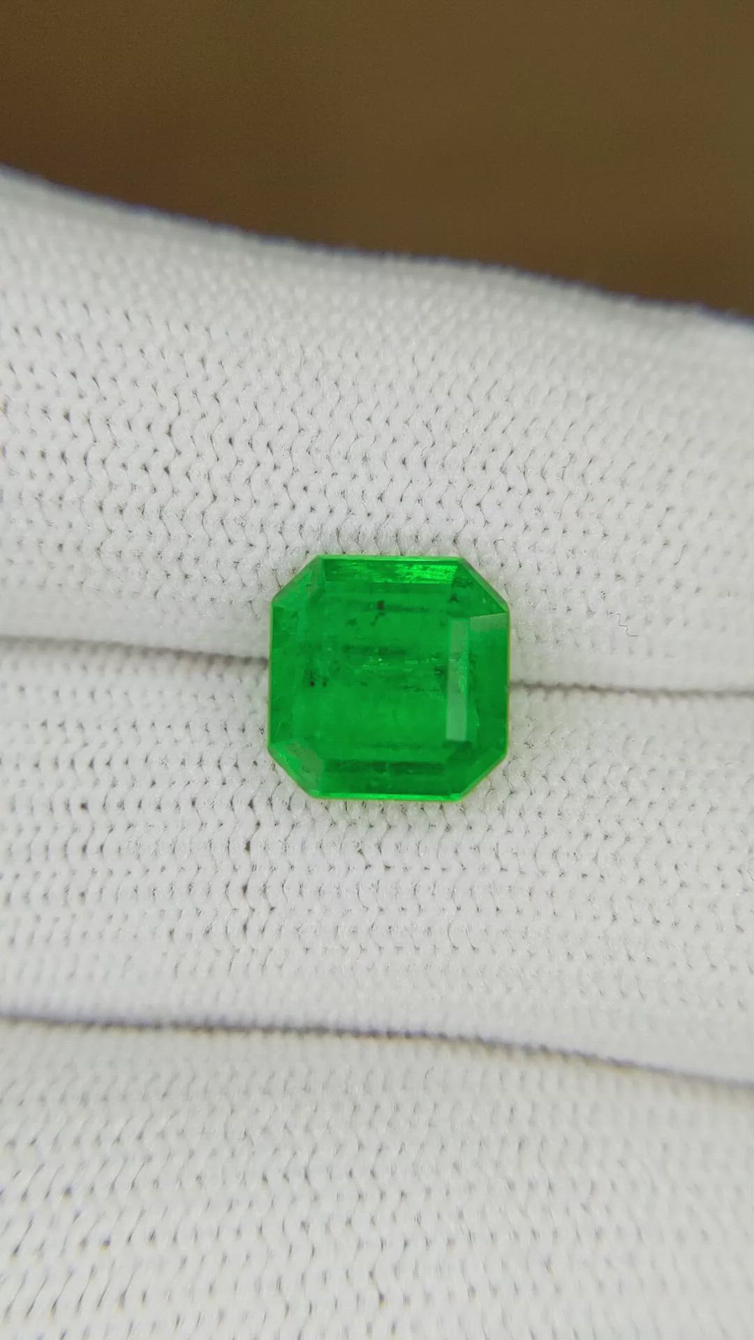 2.62 Ct. Emerald from Zambia Size Video