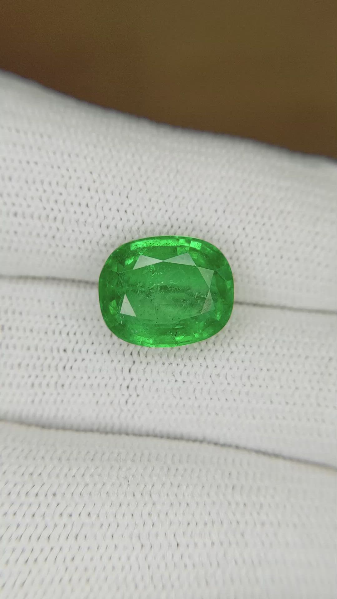 4.85 Ct. Emerald from Zambia Size Video