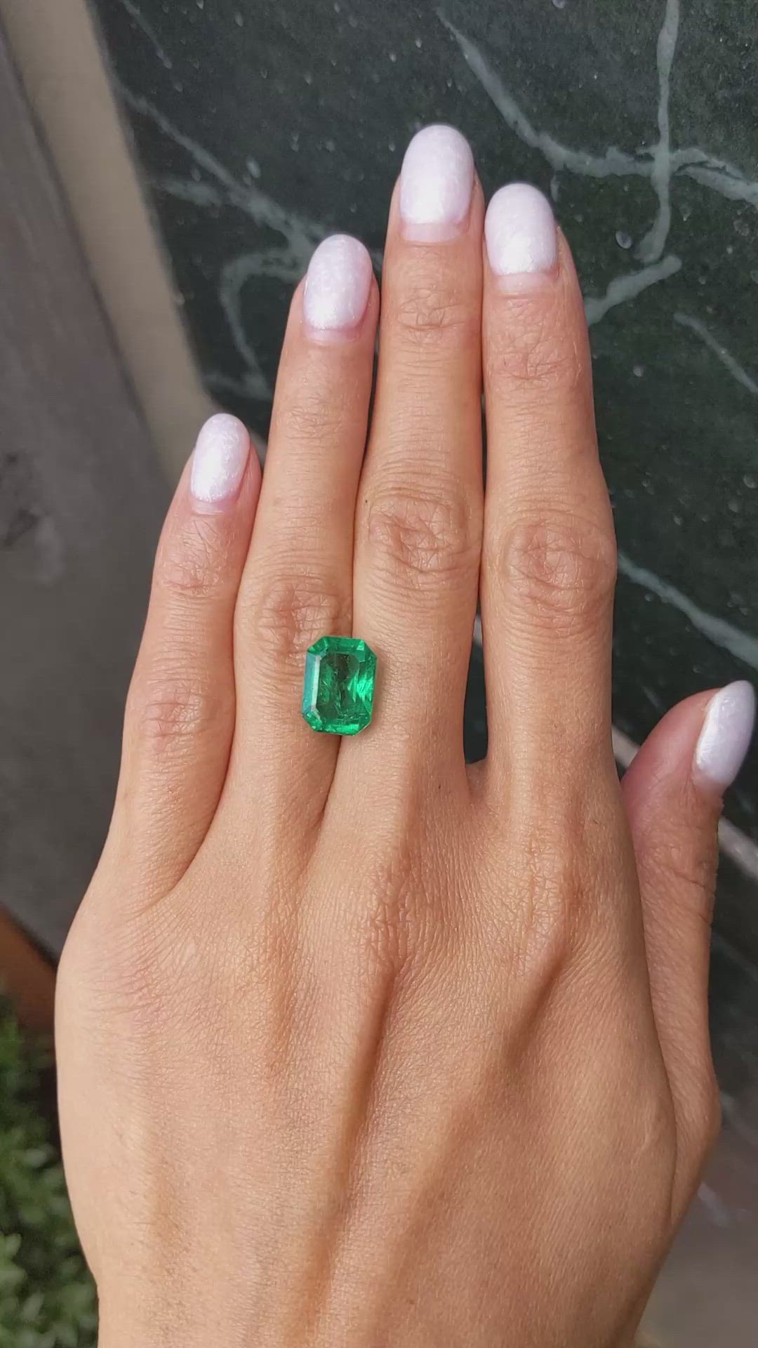 5.50 Ct. Emerald from Zambia Size Video