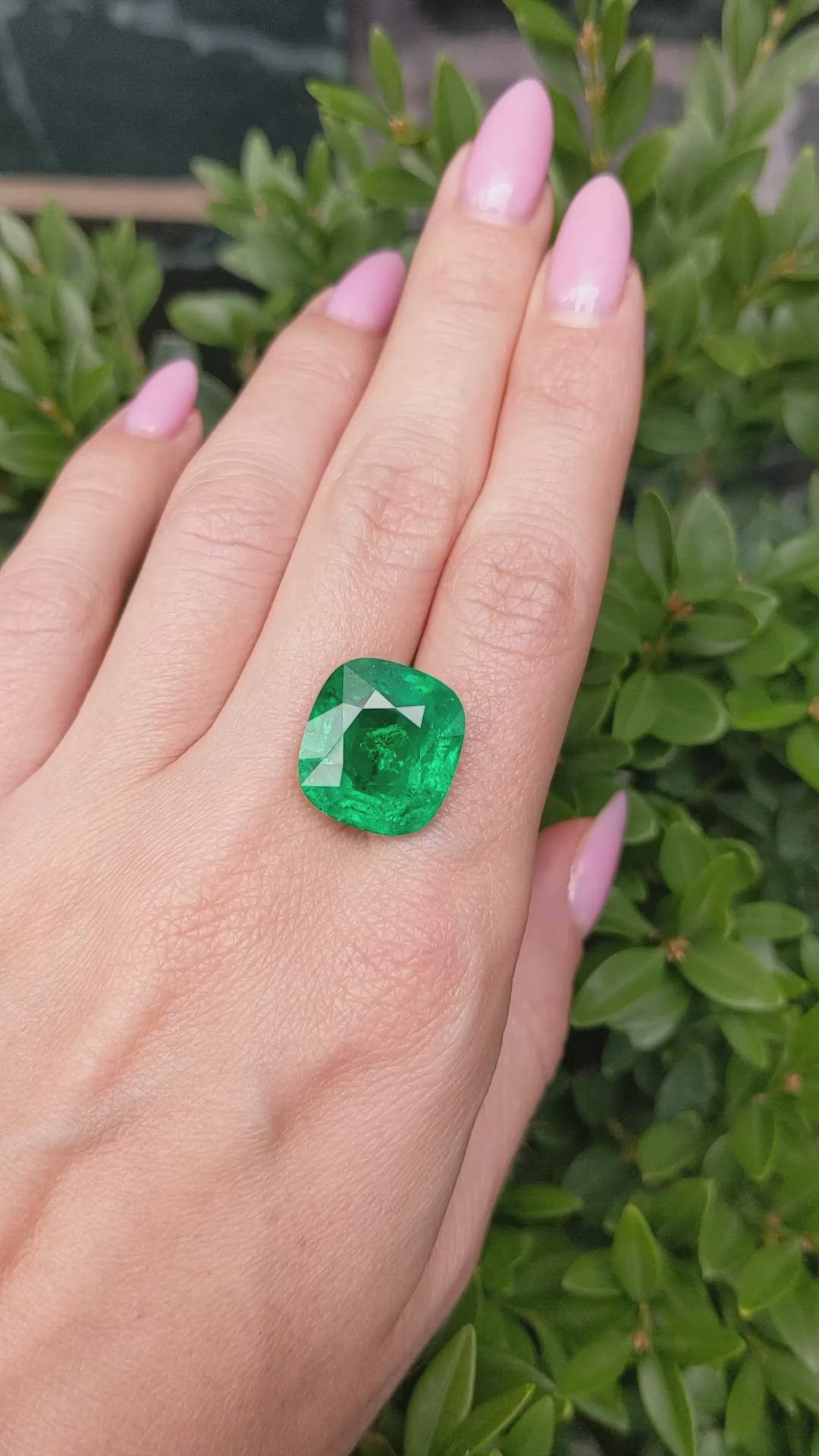15.36 Ct. Emerald from Colombia Size Video