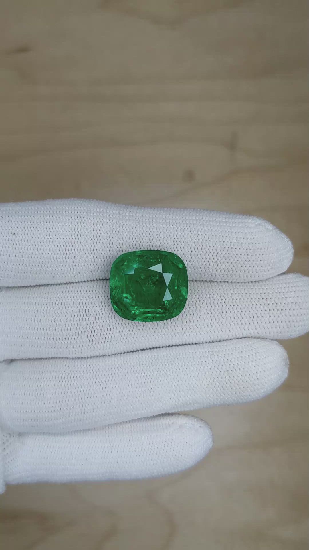 15.36 Ct. Emerald from Colombia Size Video