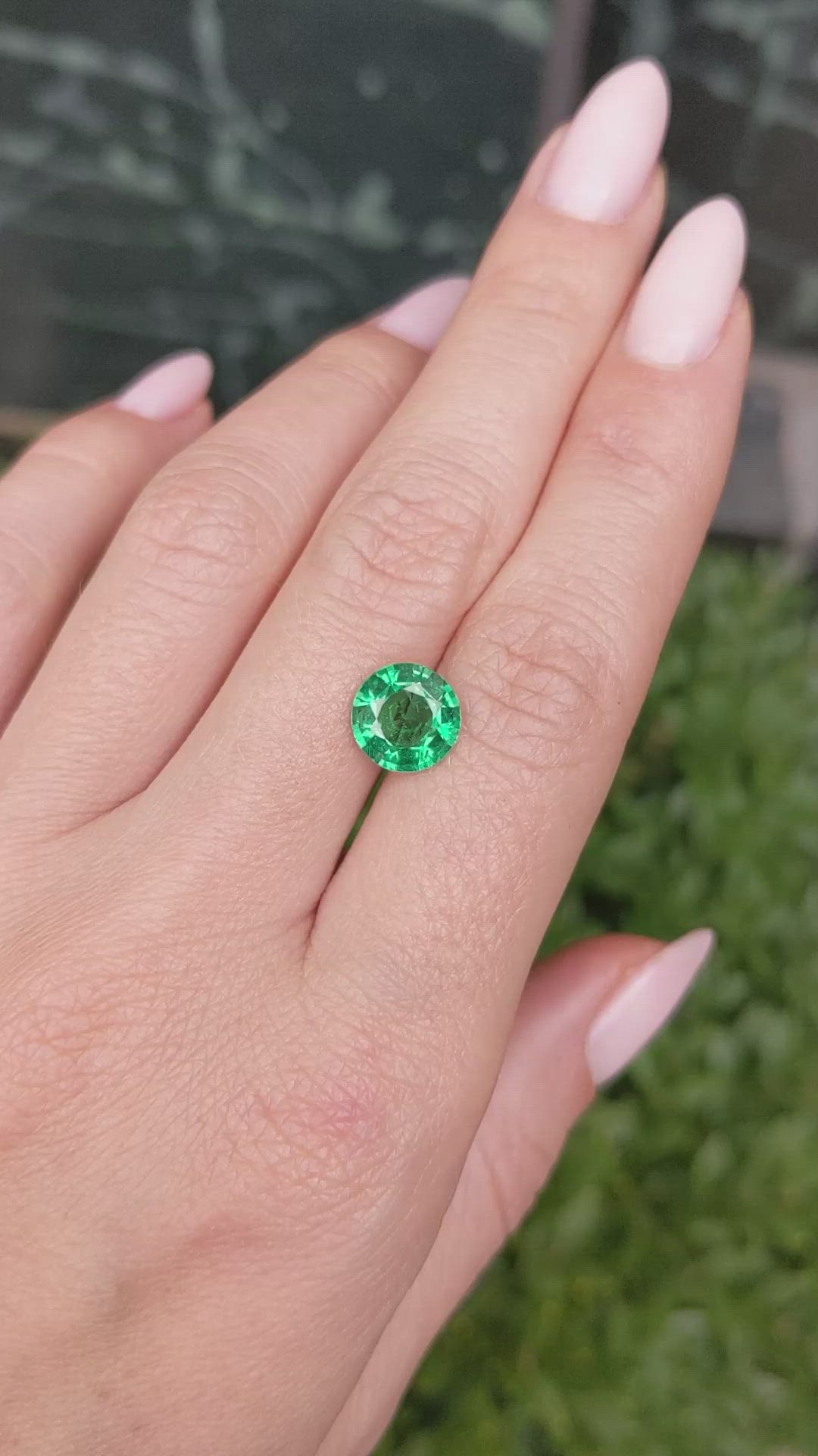 2.16 Ct. Emerald from Zambia Size Video