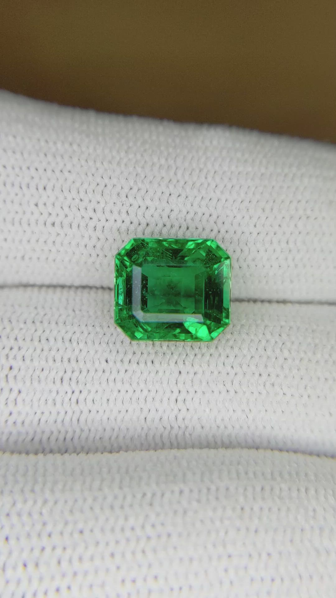 3.75 Ct. Emerald from Zambia Size Video