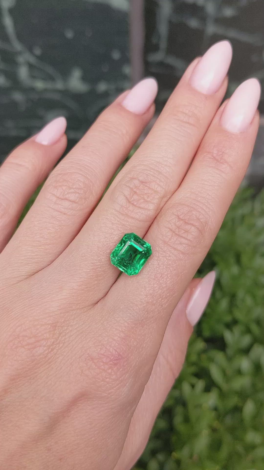3.75 Ct. Emerald from Zambia Size Video