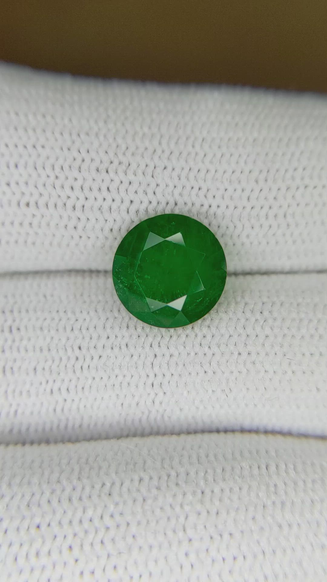 2.22 Ct. Emerald from Zambia Size Video