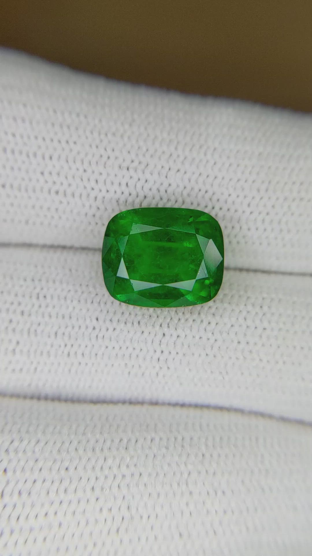 4.55 Ct. Emerald from Zambia Size Video