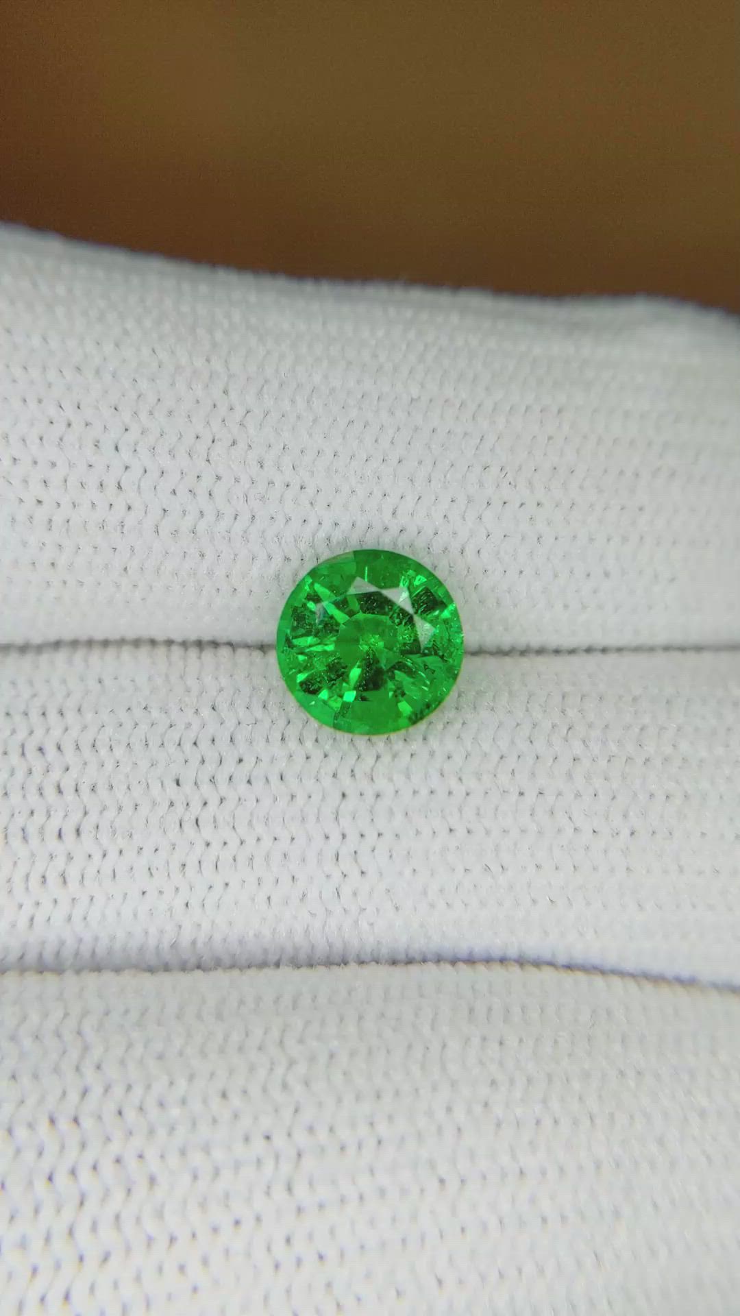 1.35 Ct. Emerald from Zambia Size Video