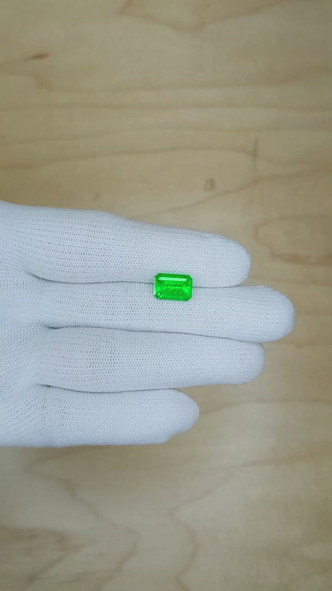 2.17 Ct. Emerald from Colombia Size Video