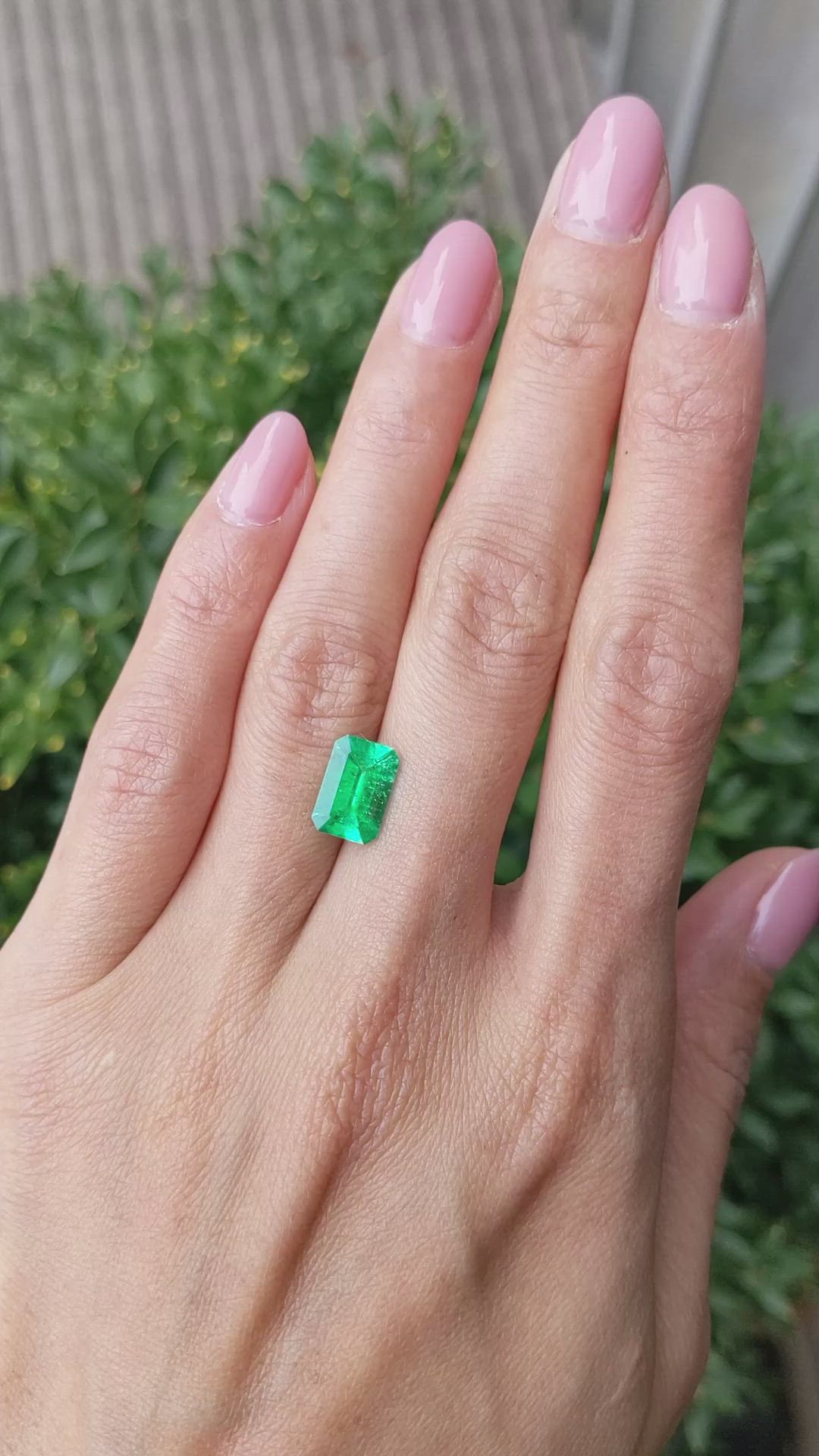 2.17 Ct. Emerald from Colombia Size Video