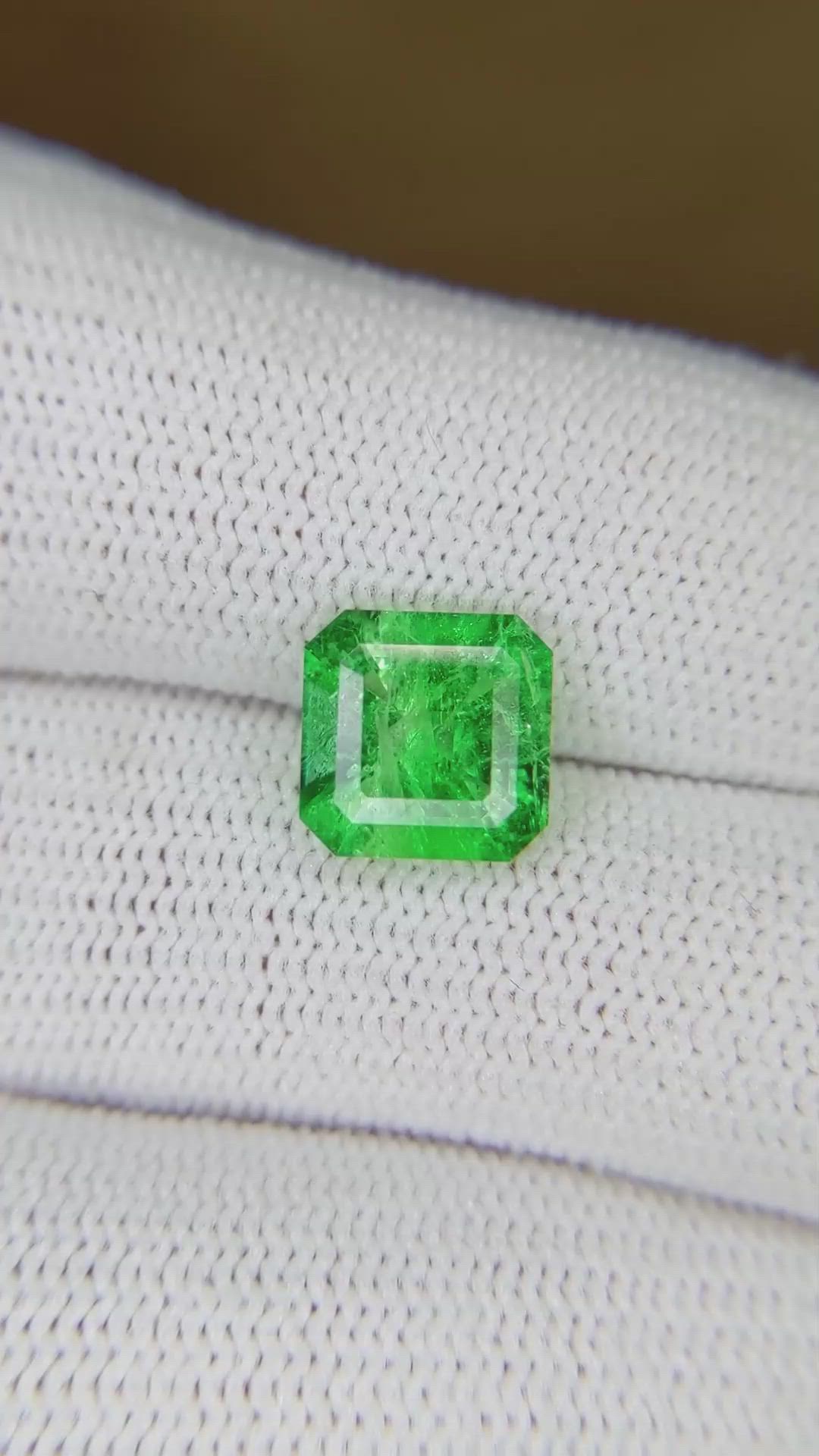 2.00 Ct. Emerald from Colombia Size Video