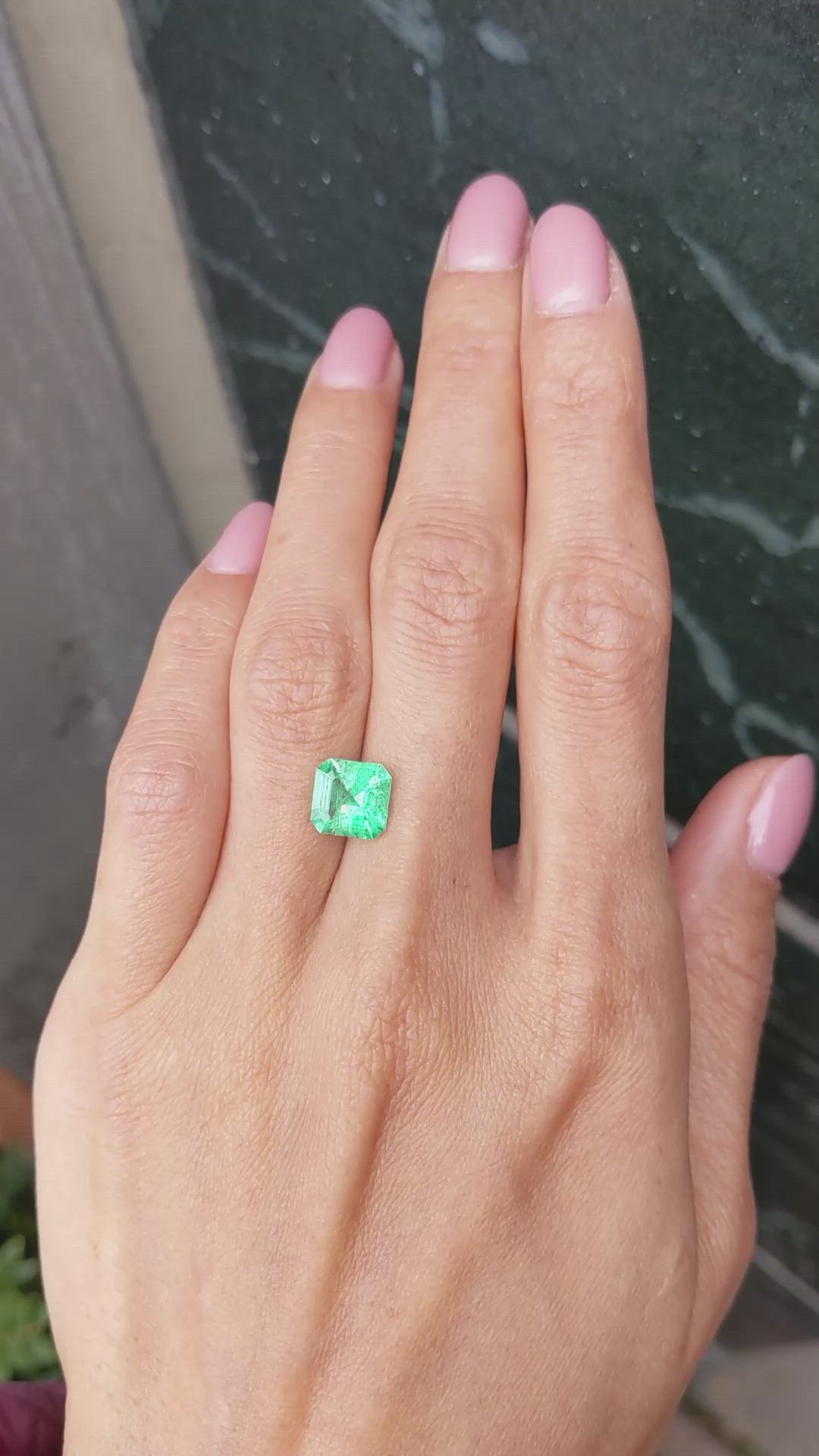 2.00 Ct. Emerald from Colombia Size Video