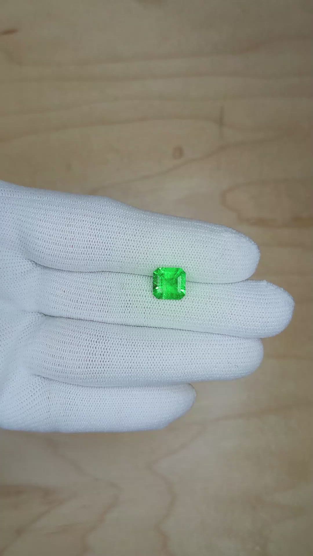 2.00 Ct. Emerald from Colombia Size Video