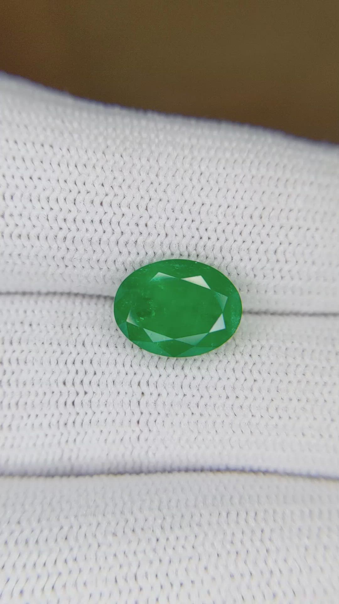 2.37 Ct. Emerald from Colombia Size Video
