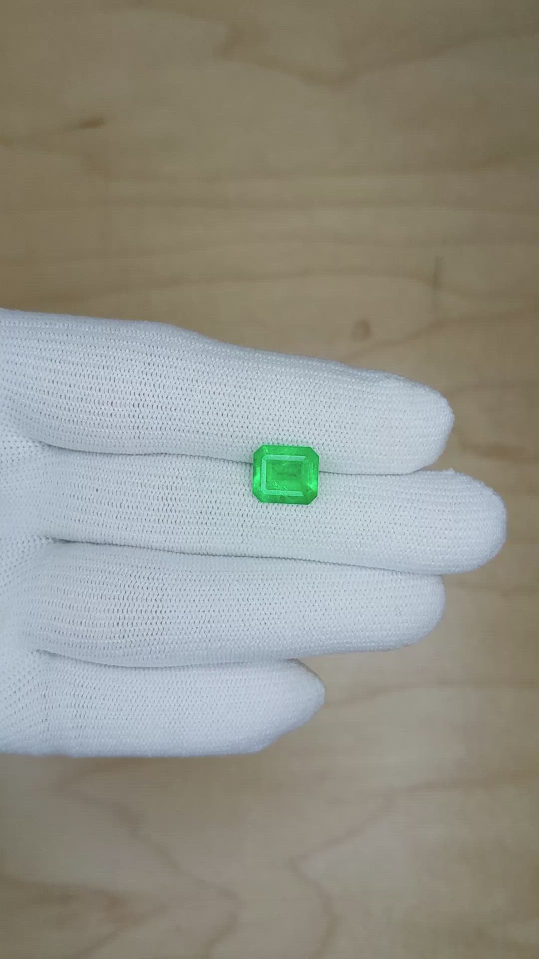 2.27 Ct. Emerald from Colombia Size Video