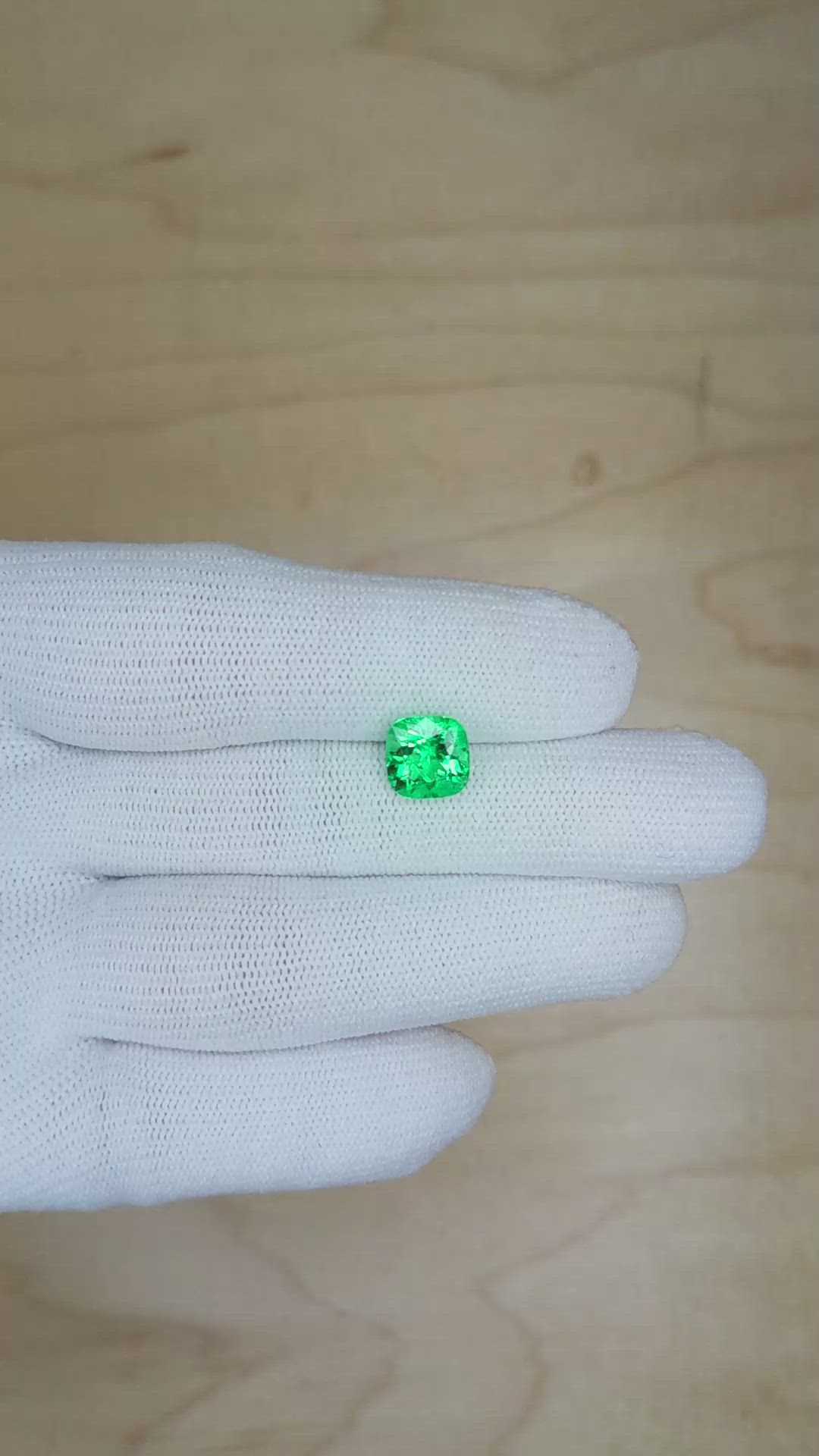 2.20 Ct. Emerald from Colombia Size Video