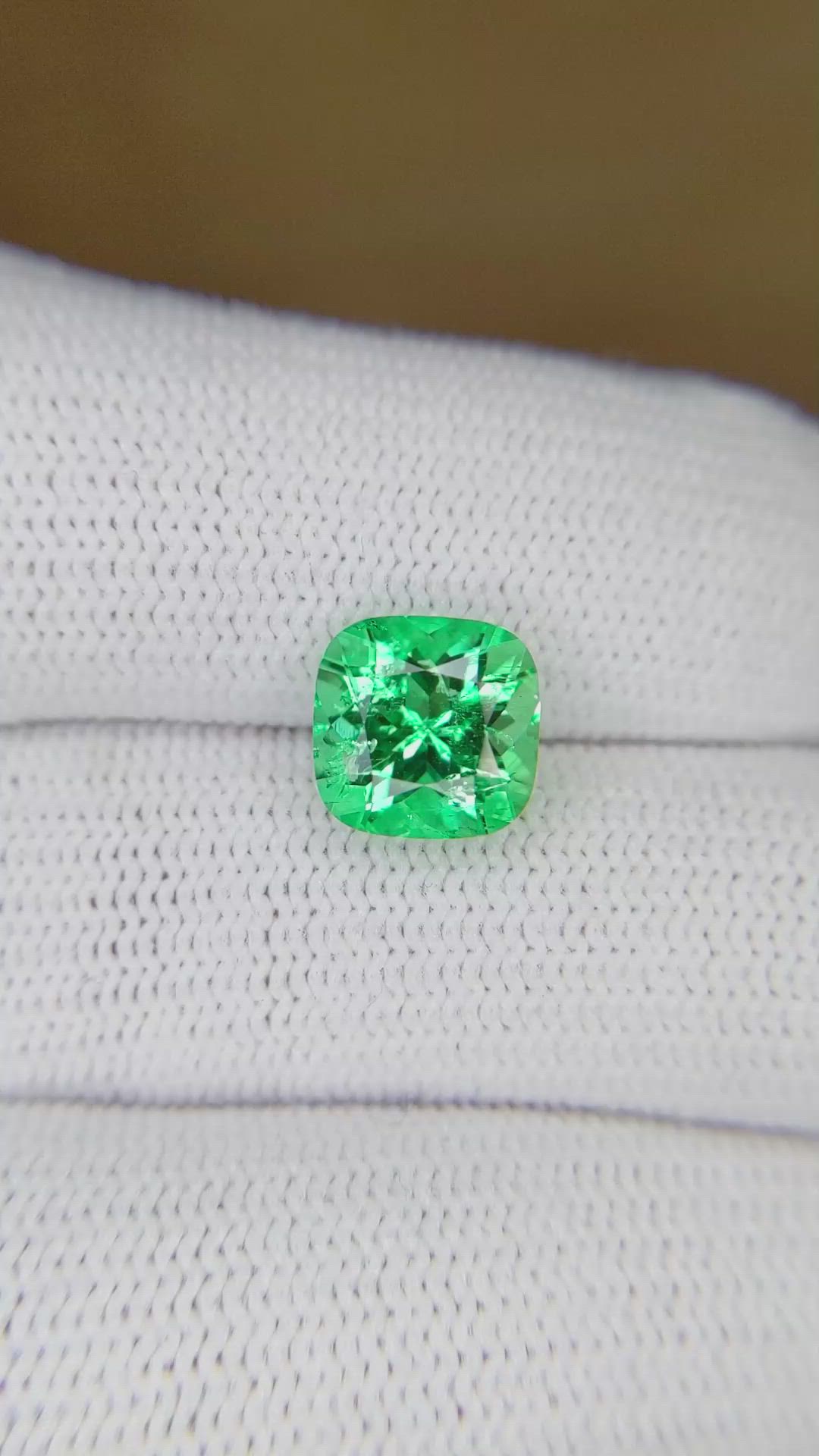 2.20 Ct. Emerald from Colombia Size Video