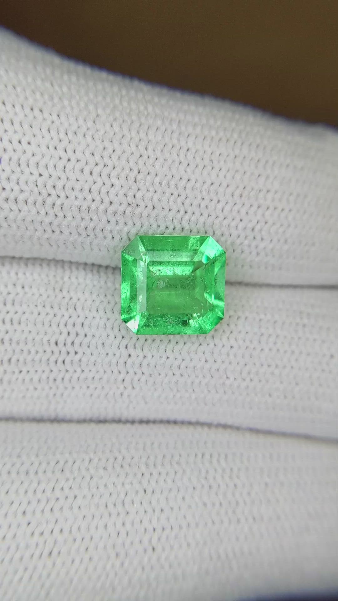 2.71 Ct. Emerald from Colombia Size Video