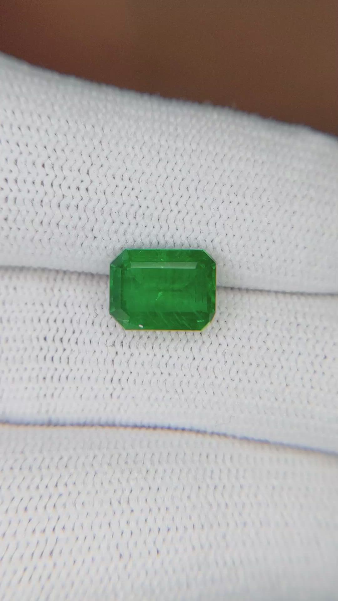 2.35 Ct. Emerald from Zambia Size Video