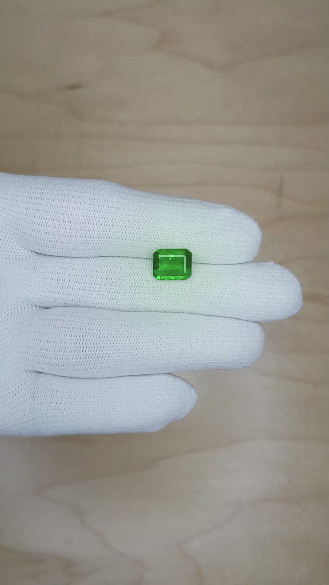 2.89 Ct. Emerald from Zambia Size Video