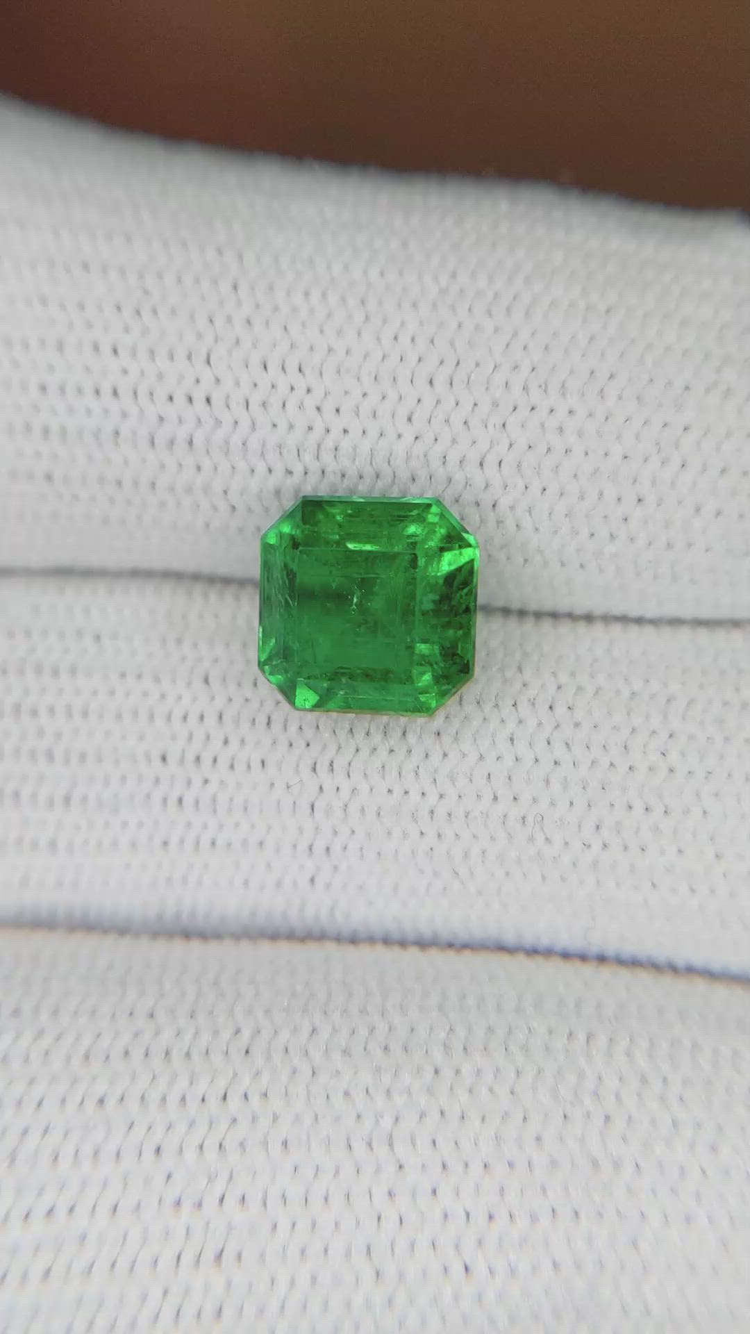 2.77 Ct. Emerald from Zambia Size Video
