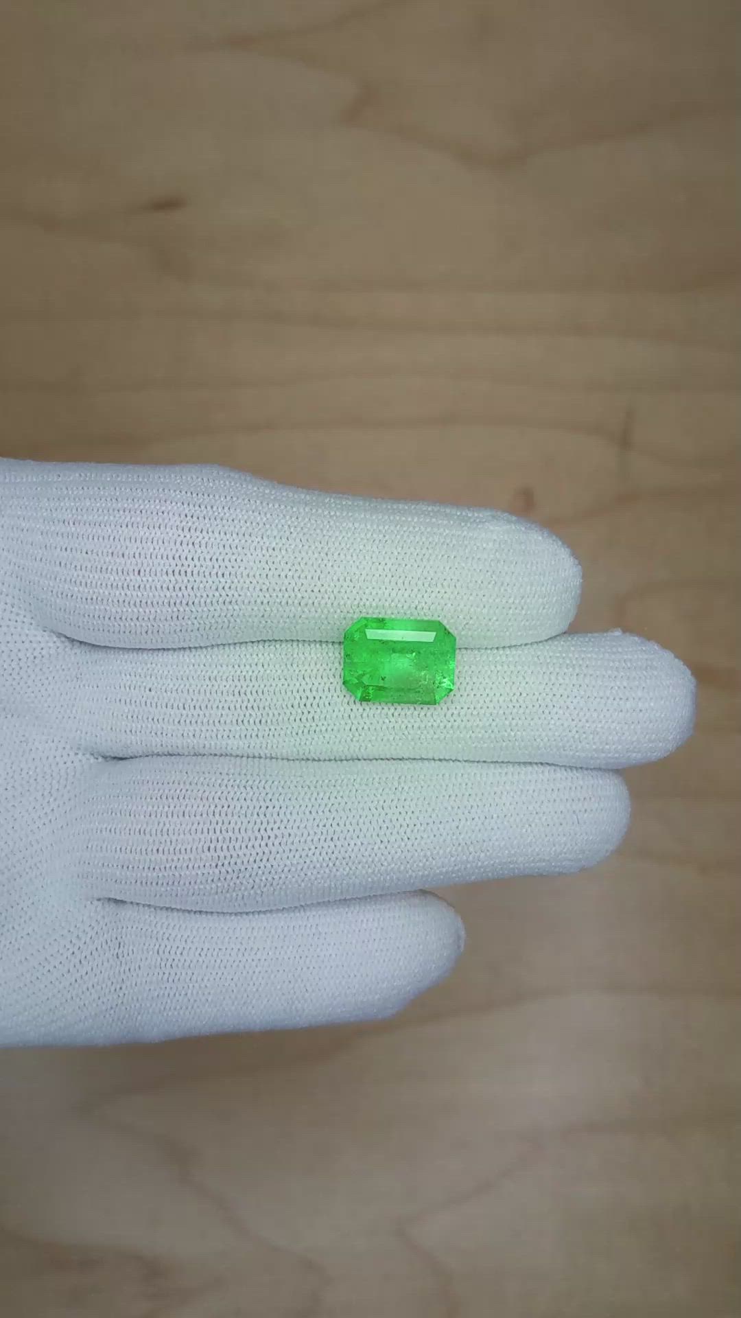 4.58 Ct. Emerald from Colombia Size Video