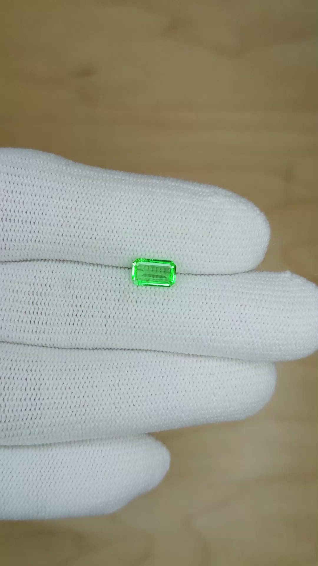 0.51 Ct. Emerald from Colombia Size Video