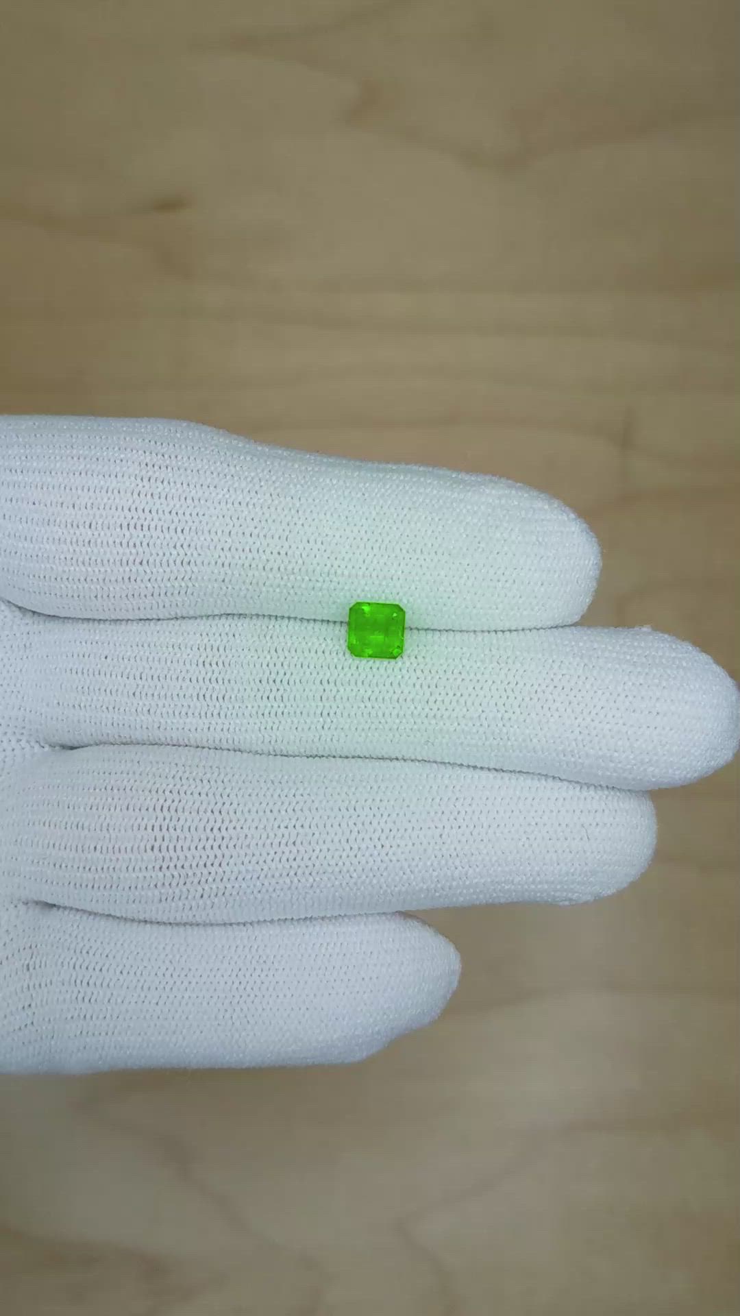 0.65 Ct. Emerald from Colombia Size Video