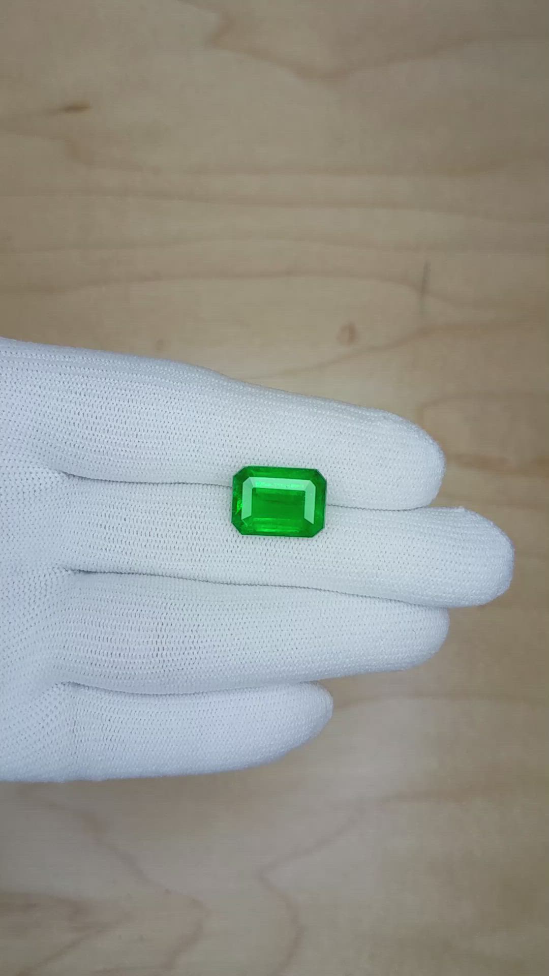 7.51 Ct. Emerald from Colombia Size Video
