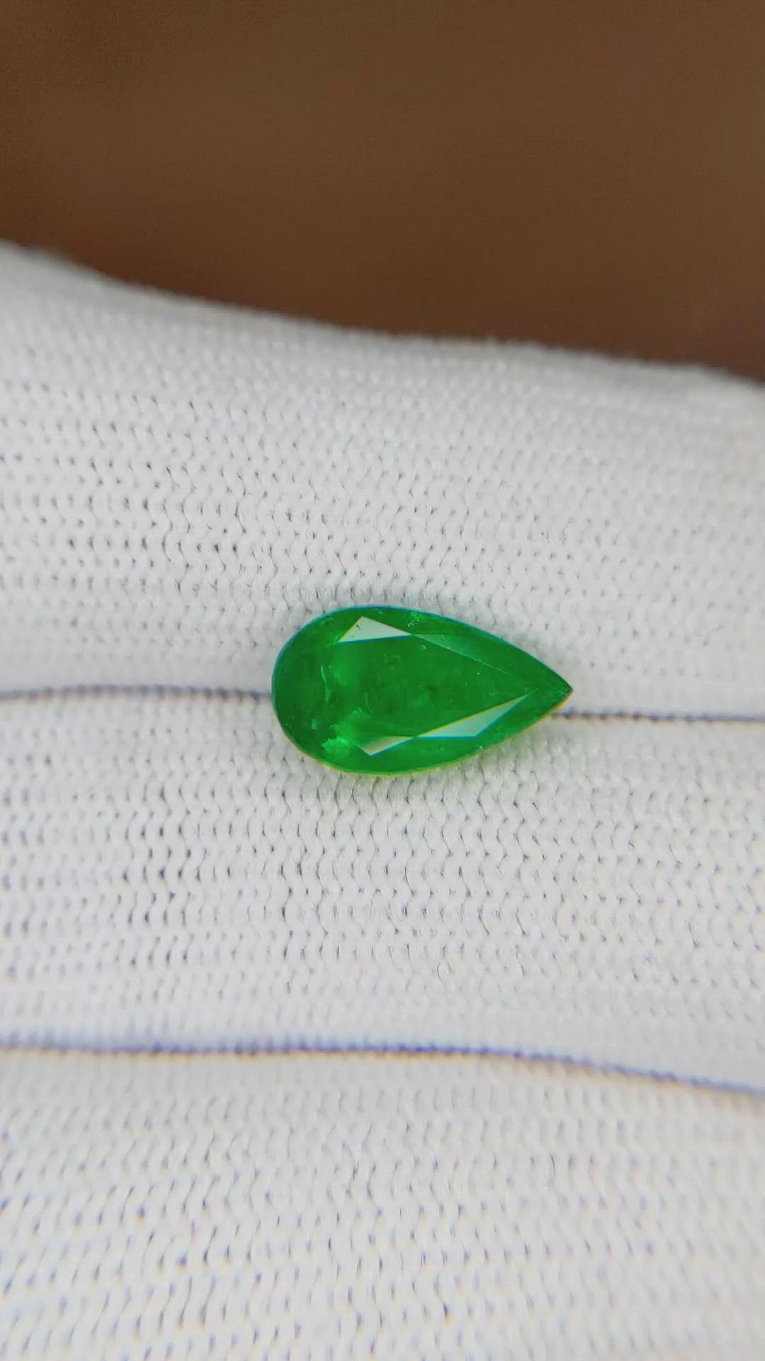 2.00 Ct. Emerald from Colombia Size Video