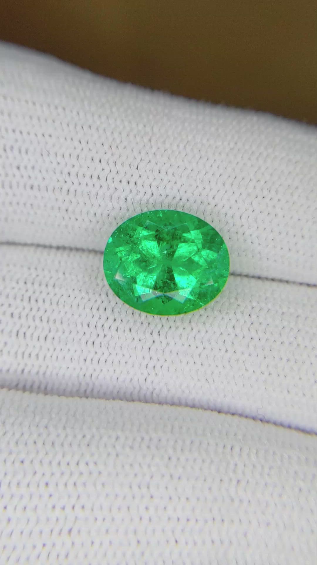 3.62 Ct. Emerald from Colombia Size Video