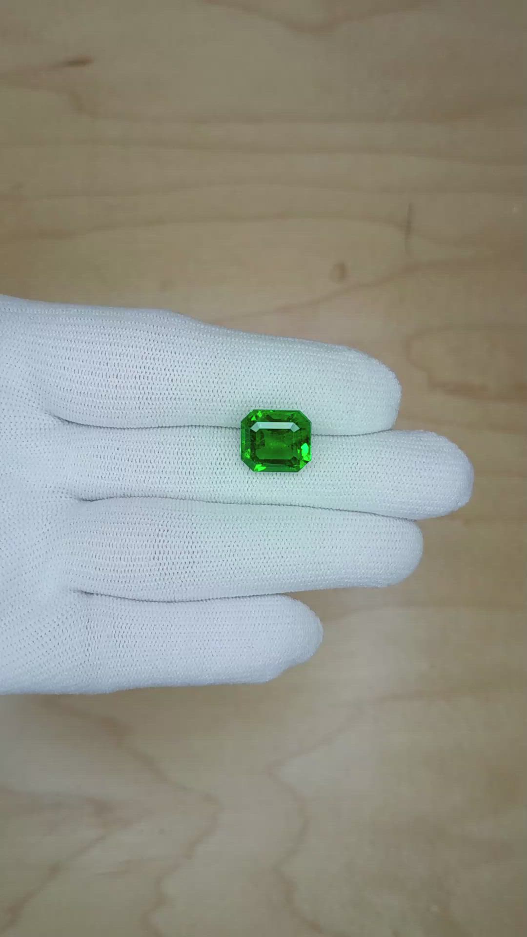 6.84 Ct. Emerald from Zambia Size Video
