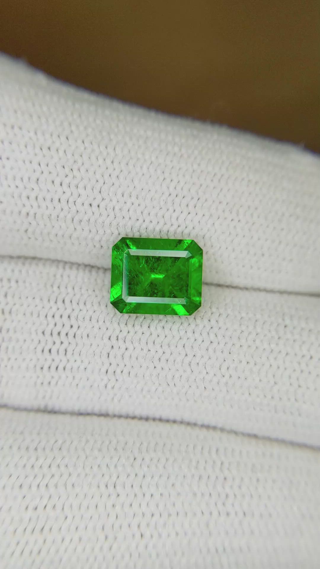 1.79 Ct. Emerald from Colombia Size Video