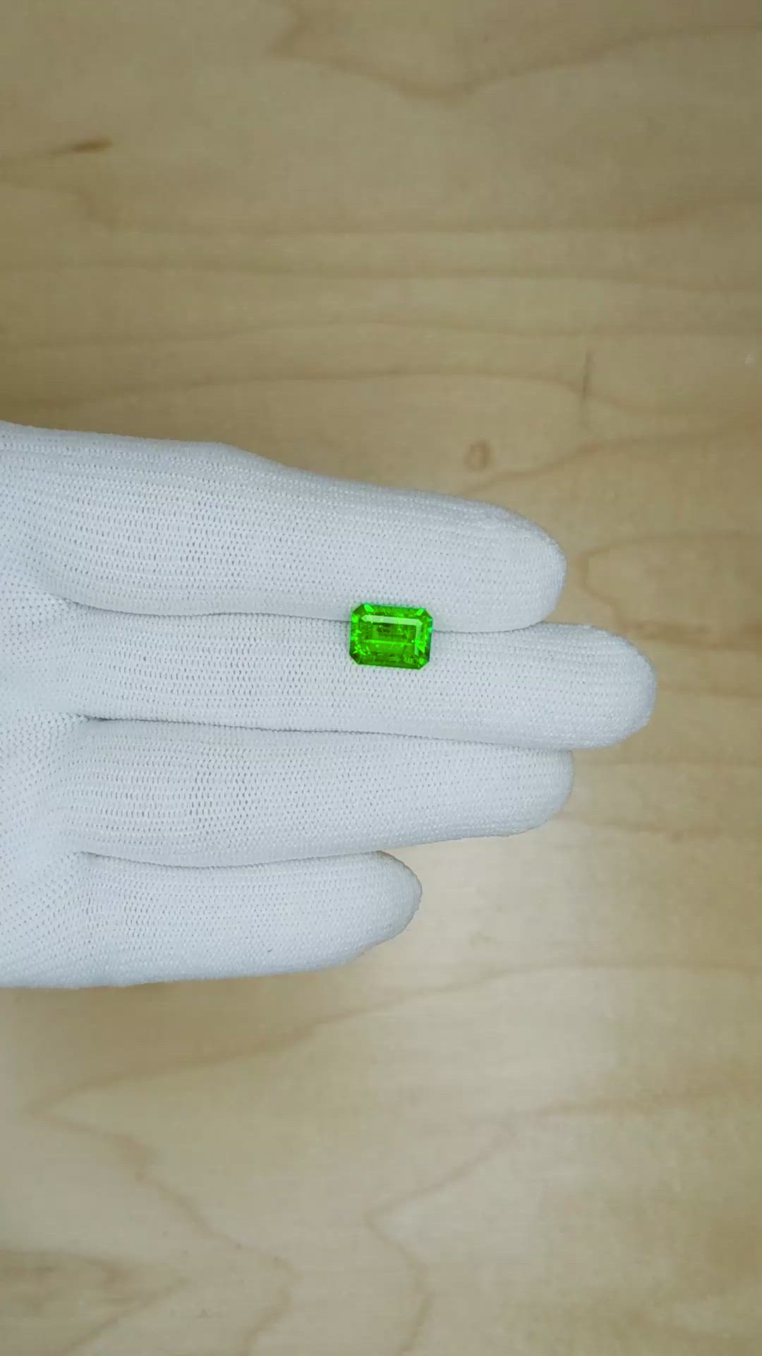 1.95 Ct. Emerald from Colombia Size Video