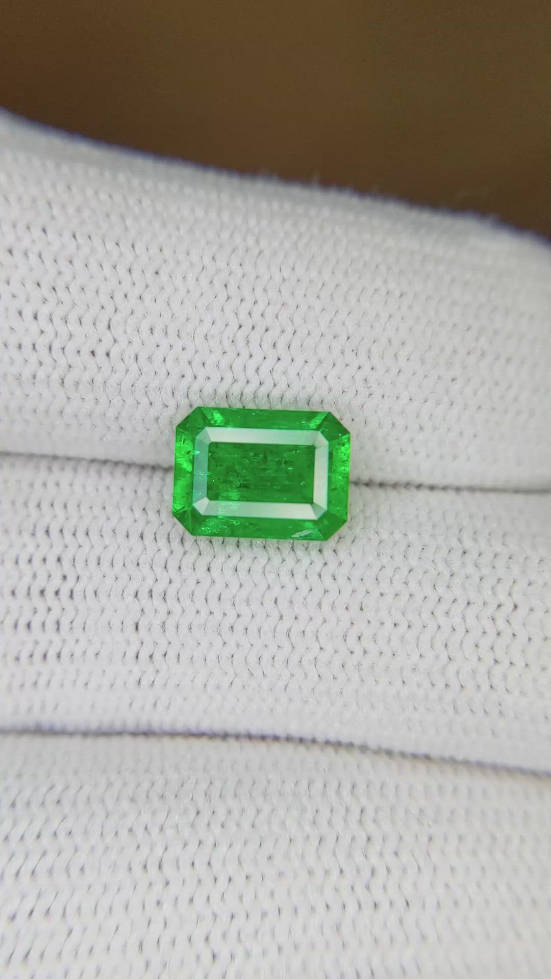 1.75 Ct. Emerald from Colombia Size Video