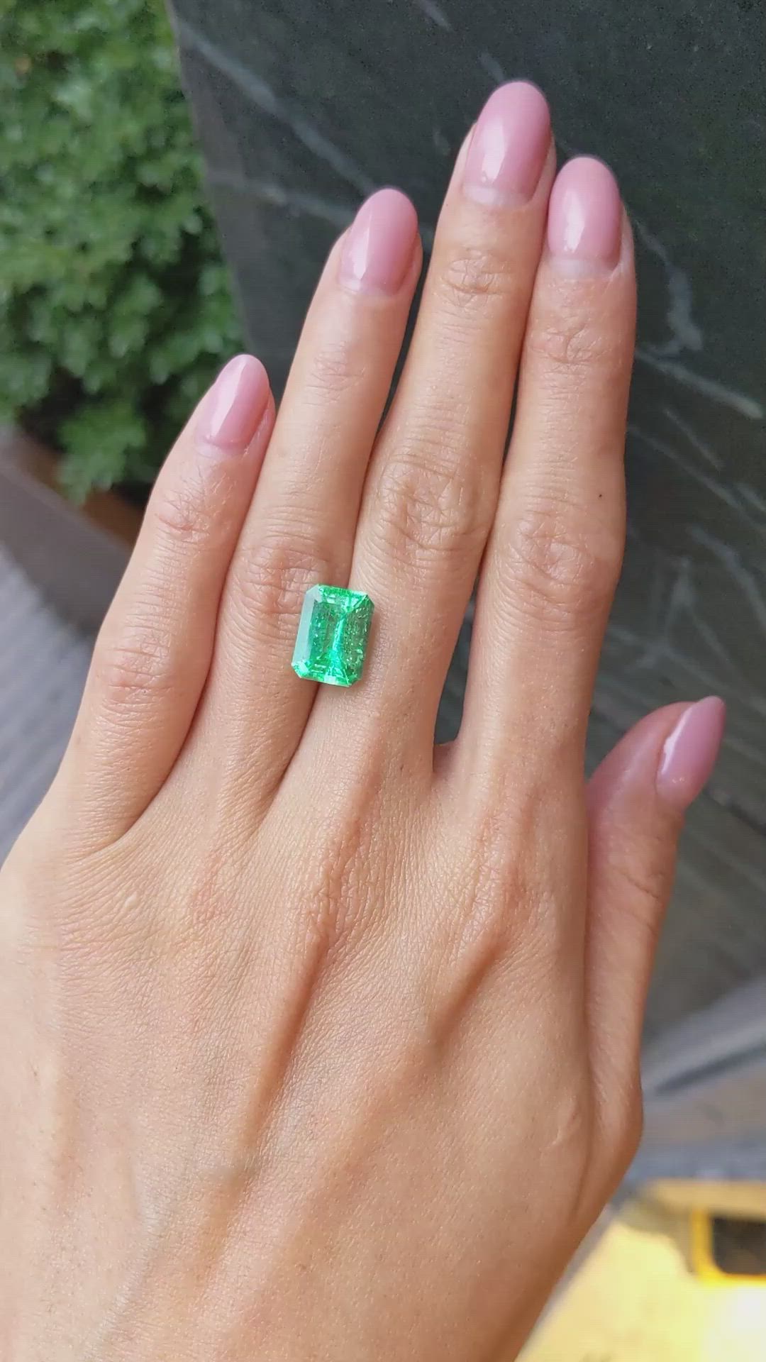 4.38 Ct. Emerald from Colombia Size Video