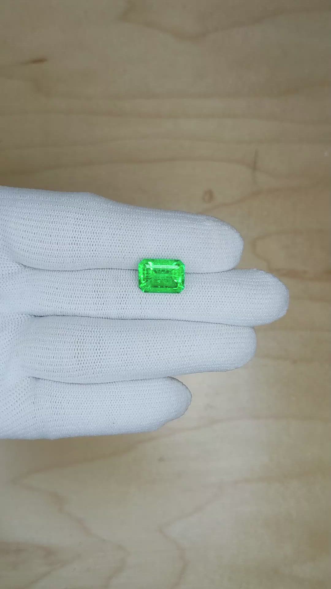 4.38 Ct. Emerald from Colombia Size Video