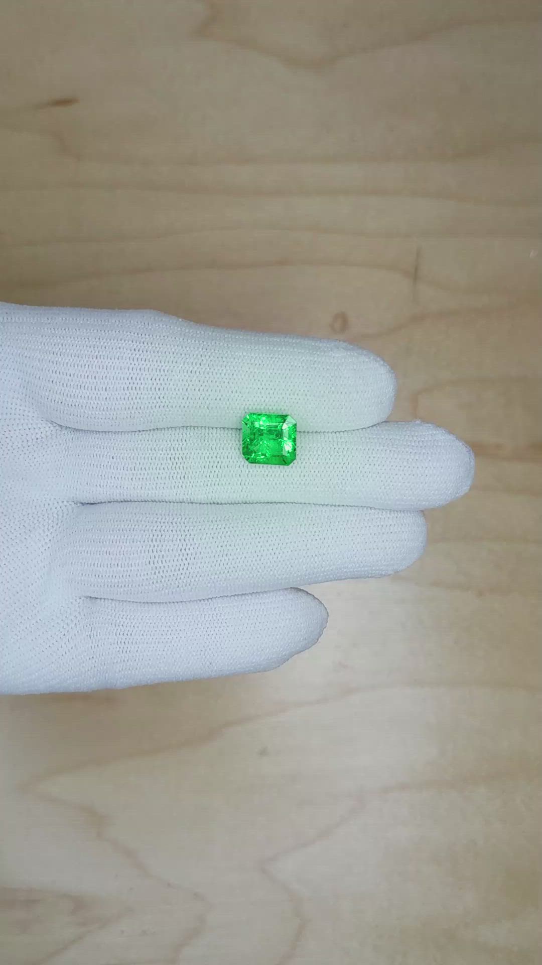 3.10 Ct. Emerald from Colombia Size Video