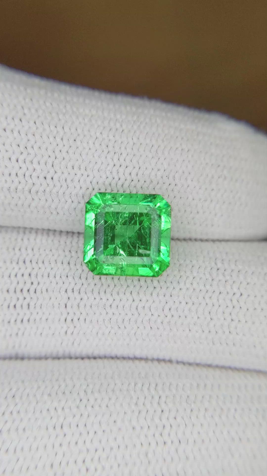3.10 Ct. Emerald from Colombia Size Video