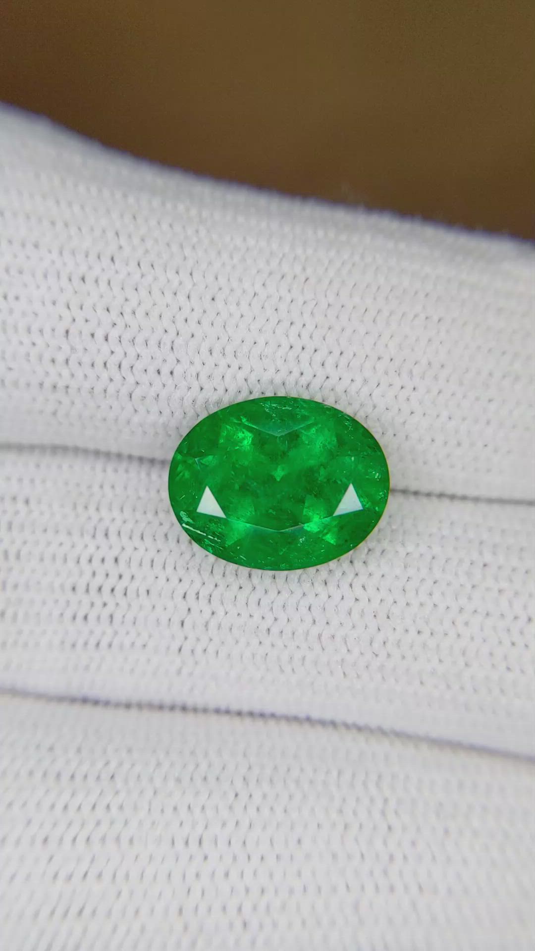 3.52 Ct. Emerald from Colombia Size Video