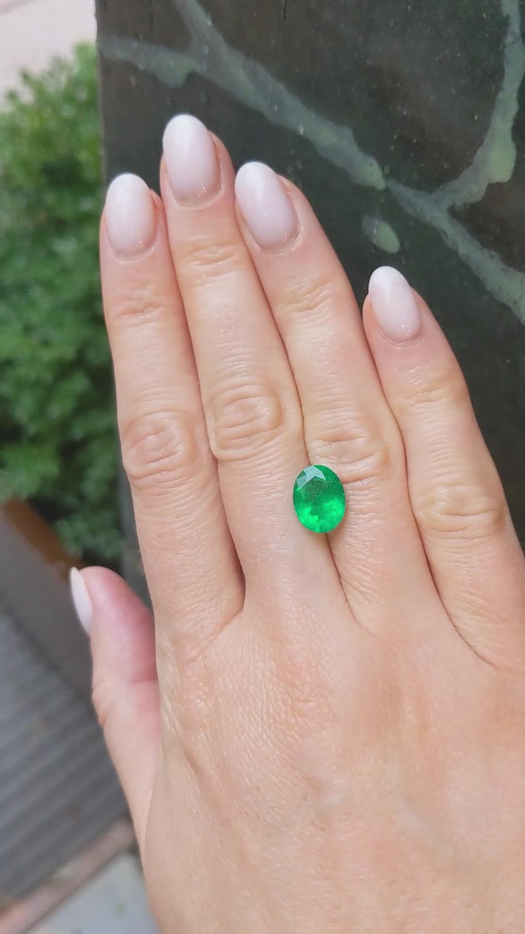 2.72 Ct. Emerald from Colombia Size Video