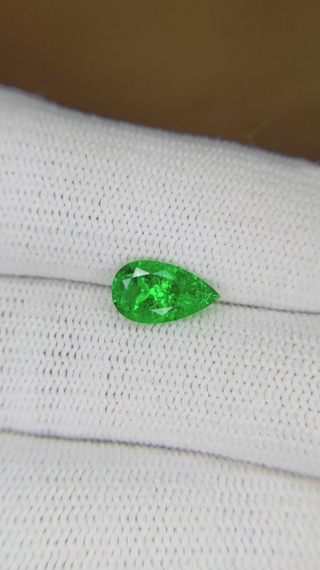 1.09 Ct. Emerald from Colombia Size Video