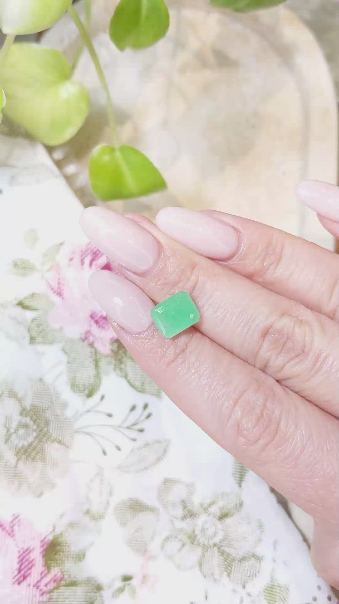 3.19 Ct. Emerald from Colombia Size Video