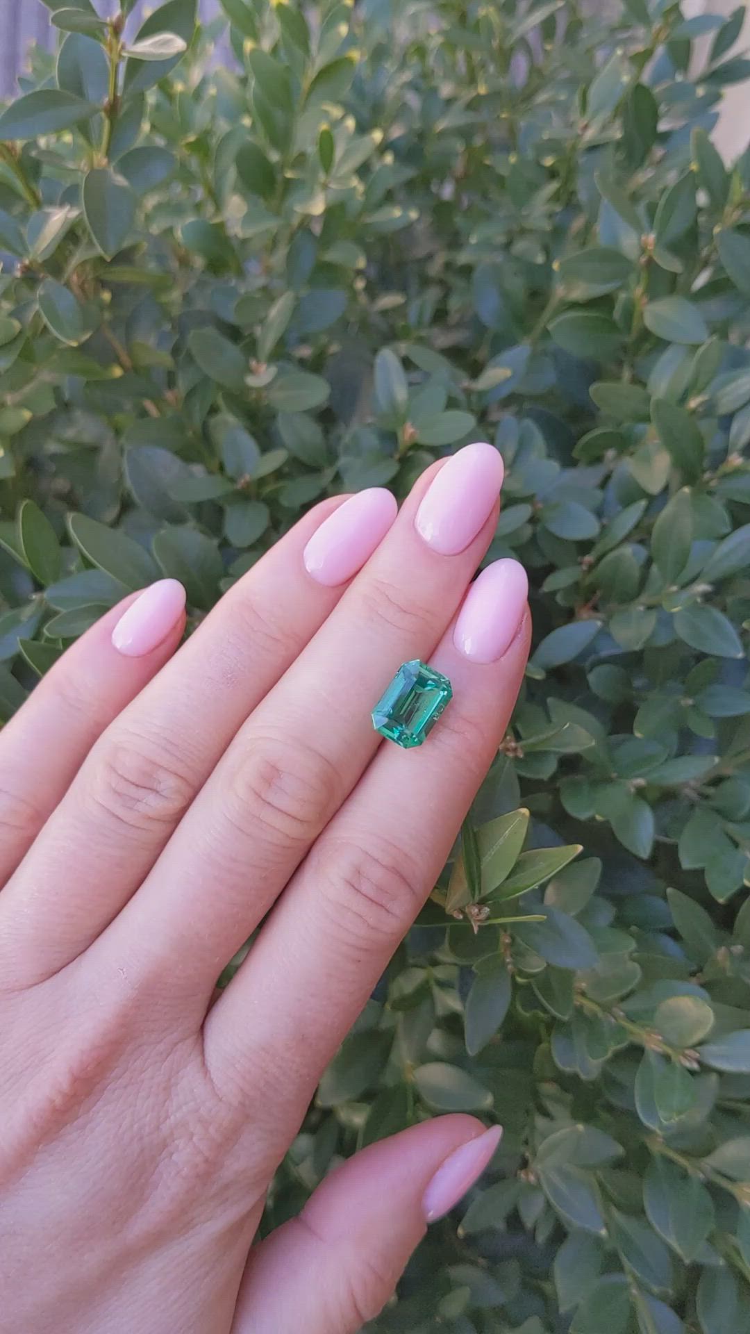 3.89 Ct. Emerald from Colombia Size Video